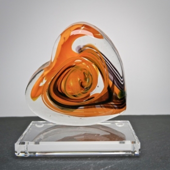 Glasherz "Limited"Nr.004 auf Sockel