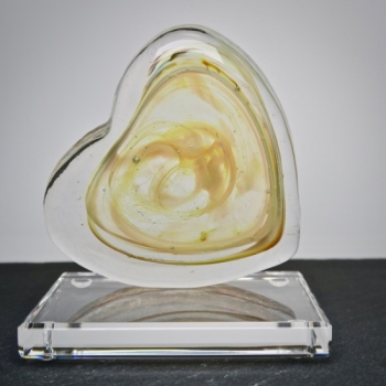 Glasherz "Limited" Nr.005 auf Sockel