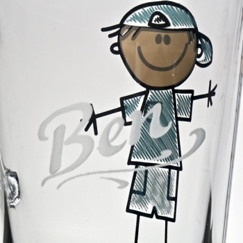 Kinderbecher Best Friends "Max" Gravur Rückseite Detailansicht