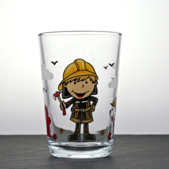 Kinderglas Feuerwehrmann mit Namensgravur personalisierbar