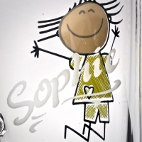 Kinderbecher Best Friends "Mia" Detailansicht Gravur Rückseite