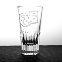 Ramazzotteglas mit graviertem Würfelmotiv durch Namensgravur personalisierbar